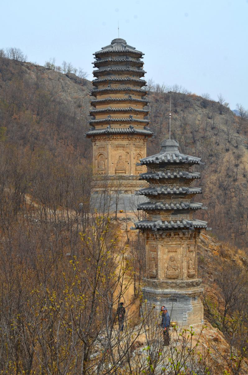 A scenic view of Huludao Miaofengsi Shuangta
