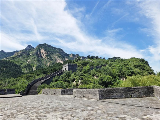 A scenic view of Huludao Wanlichangcheng Jiumenkou