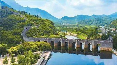 A scenic view of Huludao Wanlichangcheng Jiumenkou