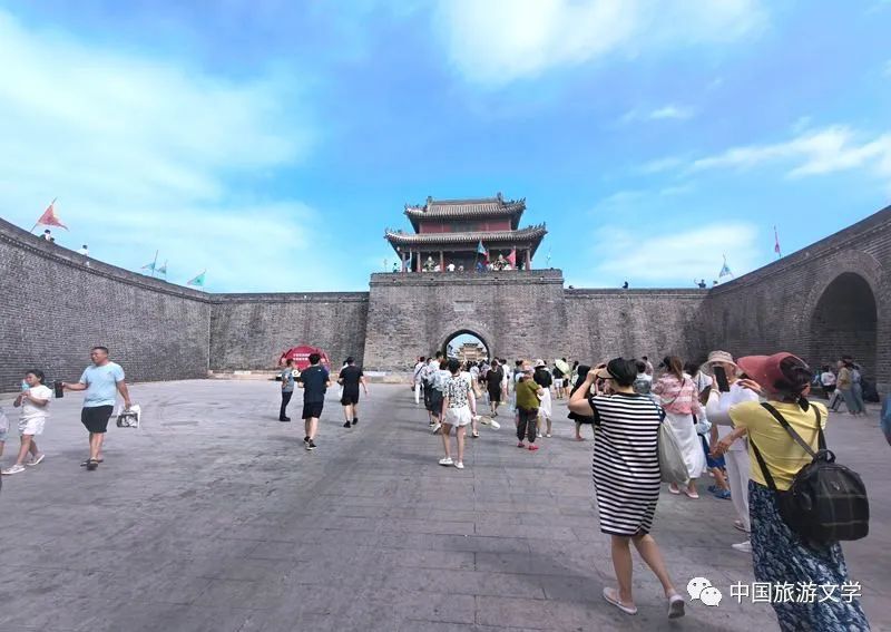 A scenic view of Huludao Zhongqiansuo Cheng