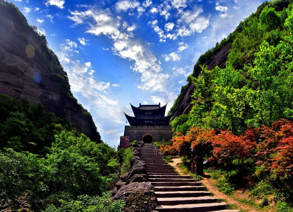 A scenic view of Huzhou Chengshan Gucheng Yizhi