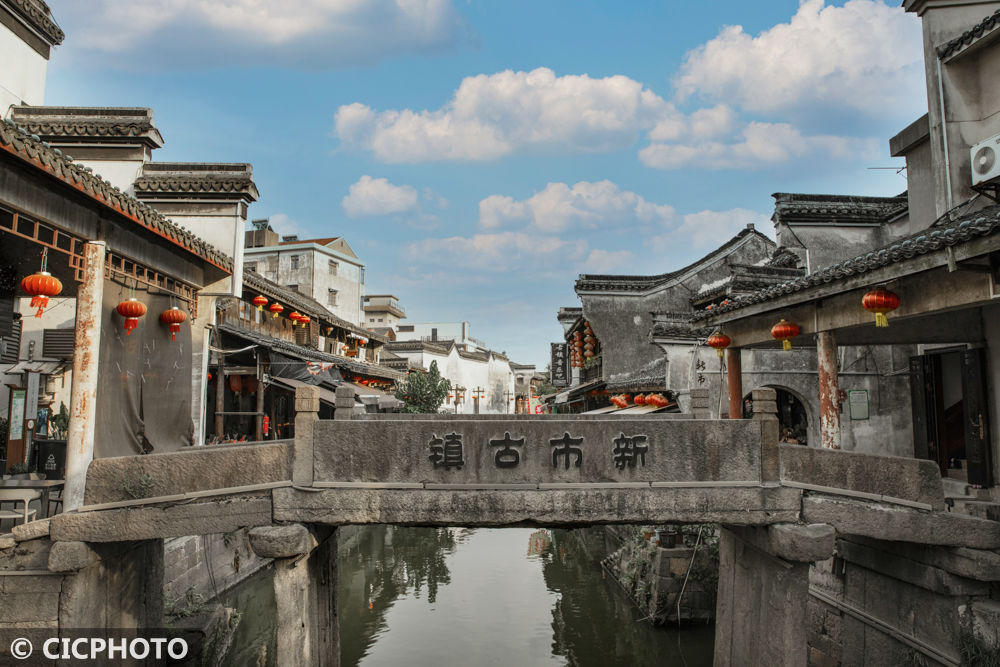 A scenic view of Huzhou Deqing Guqiaoqun