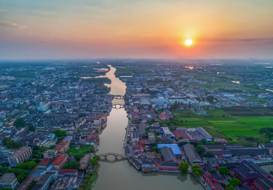 A scenic view of Huzhou Deqing Guqiaoqun