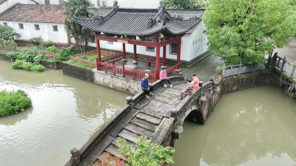 A scenic view of Huzhou Deqing Guqiaoqun