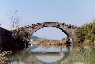 A scenic view of Huzhou Deqing Guqiaoqun