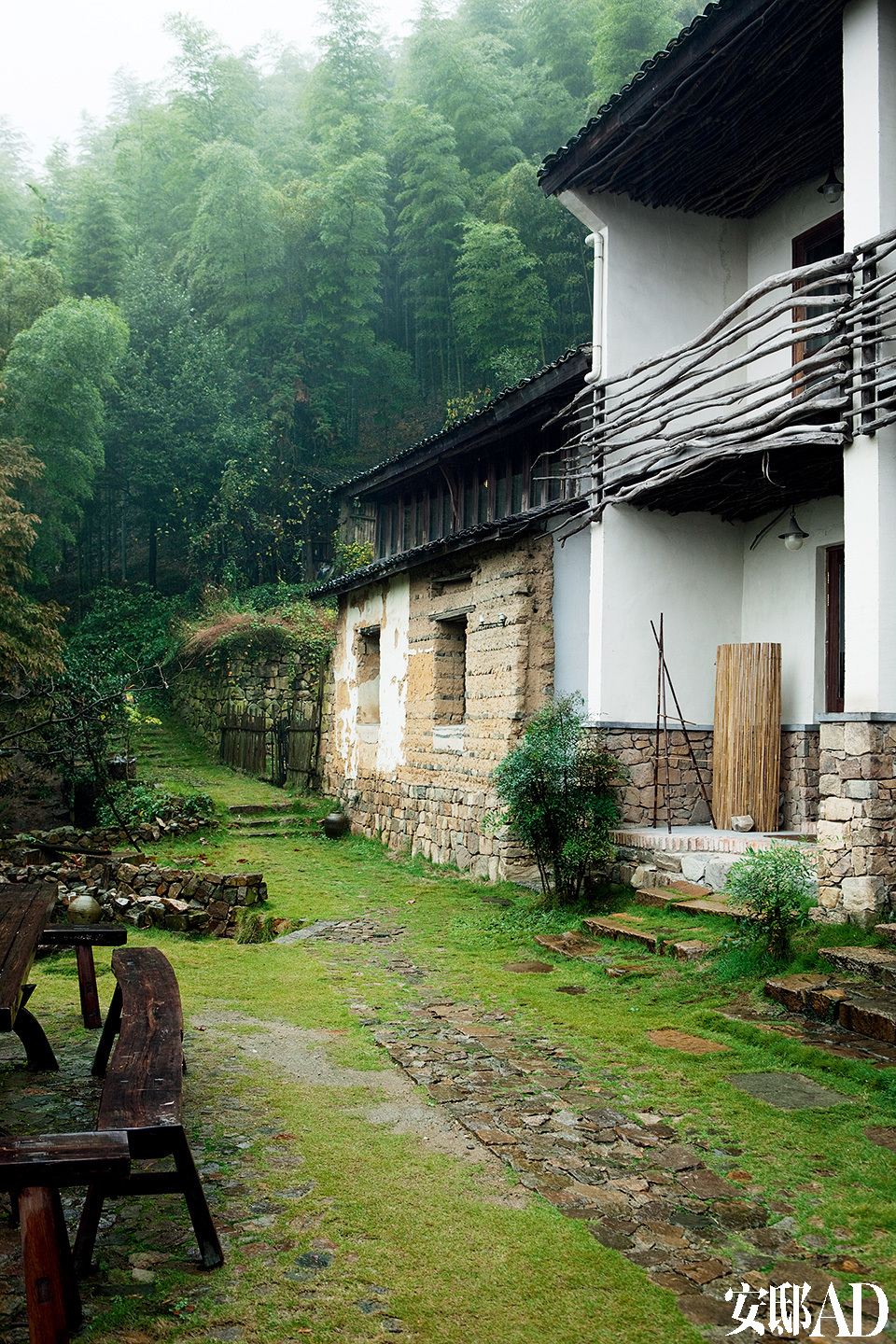 A scenic view of Huzhou Moganshan Bieshuqun