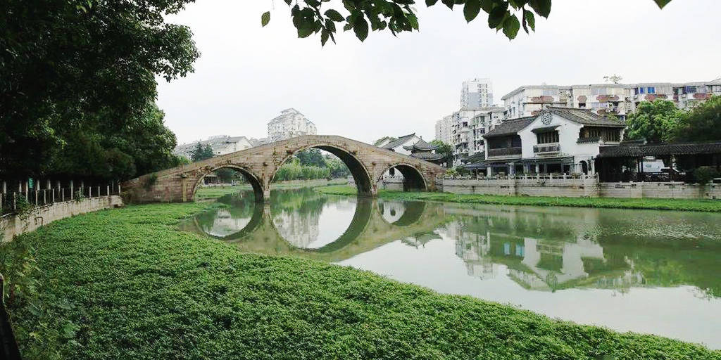 A scenic view of Huzhou Pangongqiao Ji Panxiao Mu