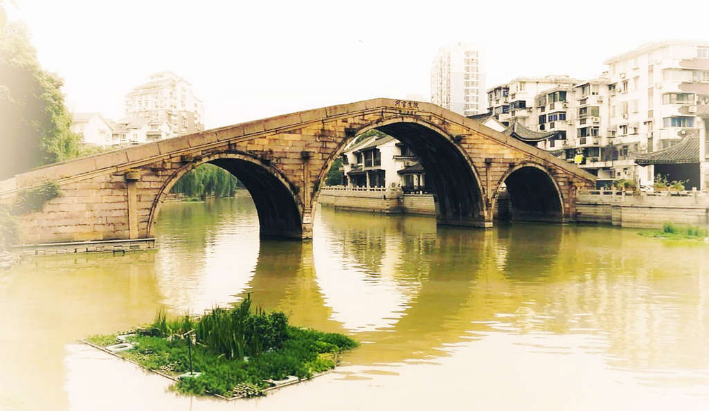 A scenic view of Huzhou Pangongqiao Ji Panxiao Mu