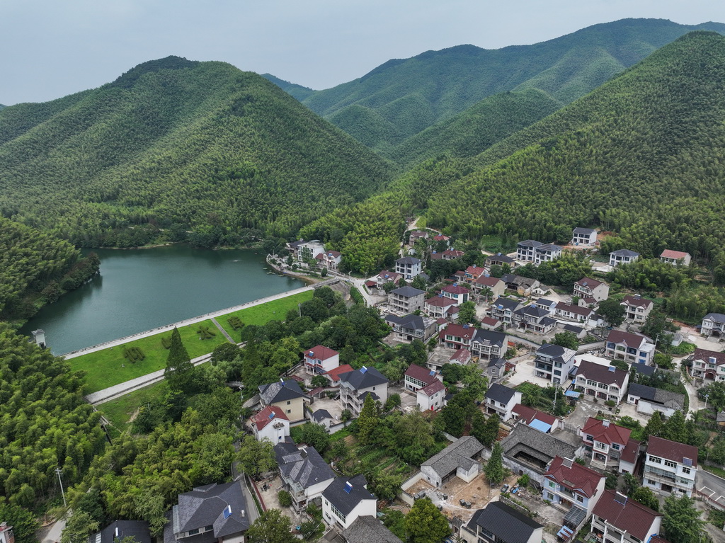 A scenic view of Huzhou Xinsijun Suzhe Junqu Jiuzhi