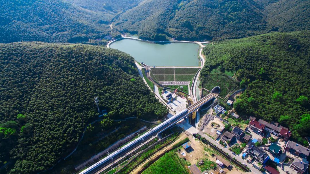 A scenic view of Huzhou Zhaomengfu Mu