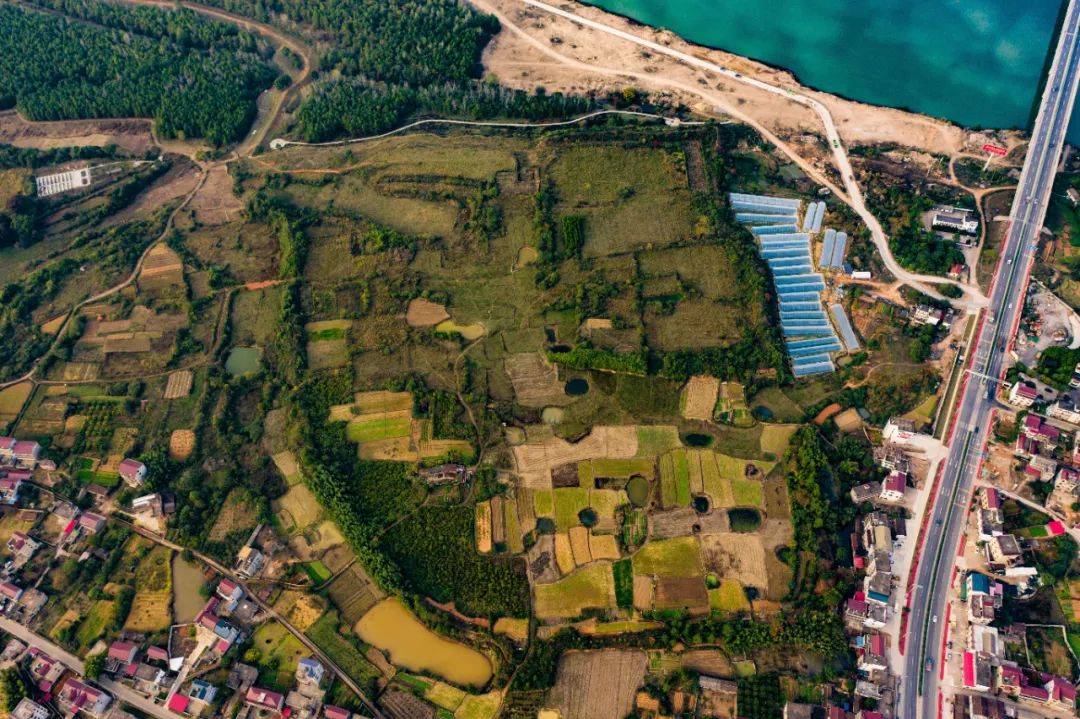 A scenic view of Jian Baikou Chengzhi