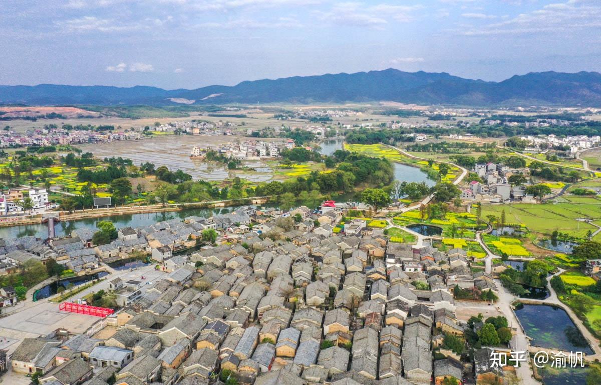 A scenic view of Jian Erqi Beitou Huiyi Jiuzhi