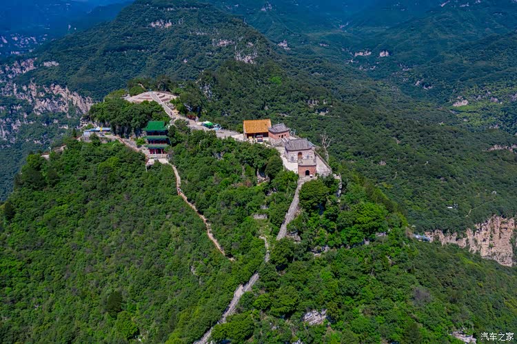 A scenic view of Jiaozuo Awenbei