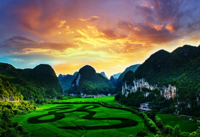 A scenic view of Jiaozuo Qinglonggong