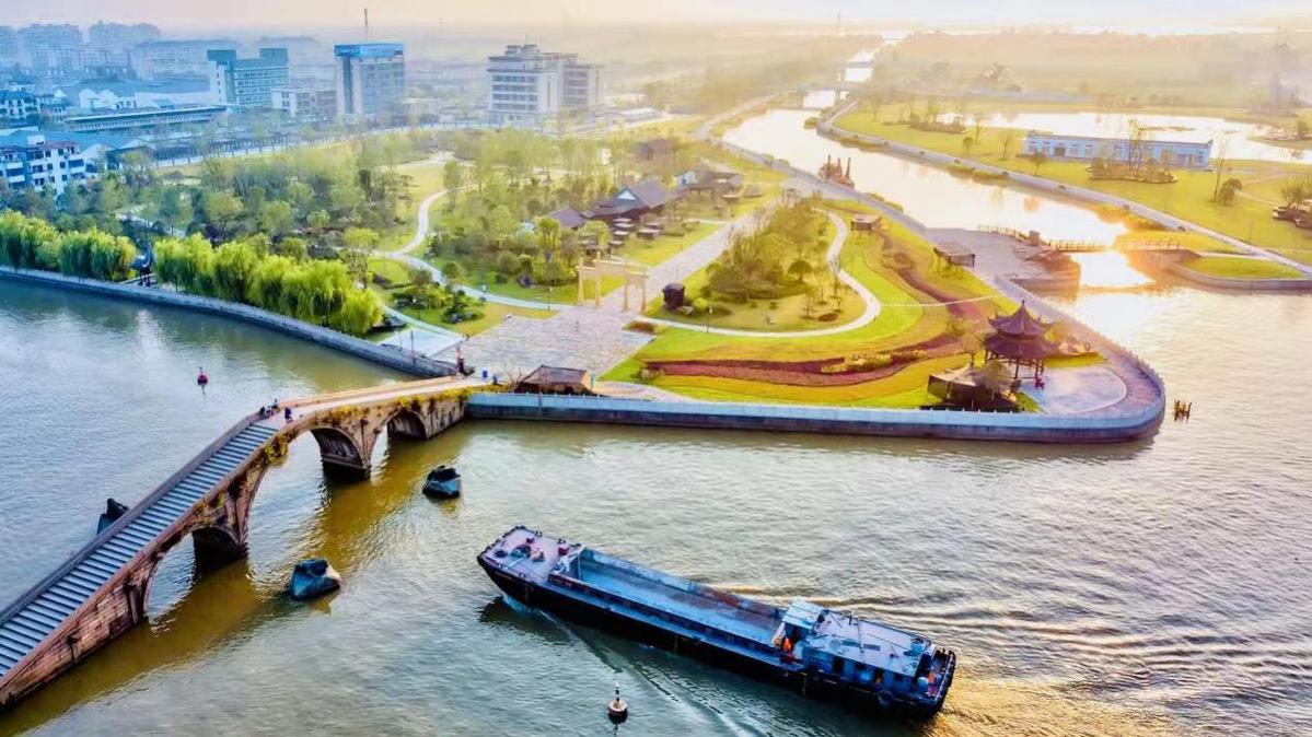 A scenic view of Jiaxing Dayunhe