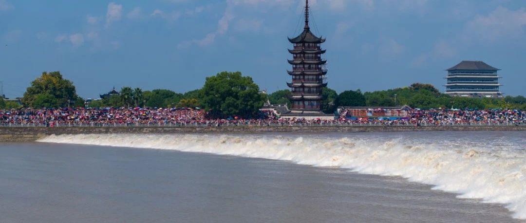 A scenic view of Jiaxing Qiantangjiang Haitang Haiyan Chihai Miaoduan He Hainingduan