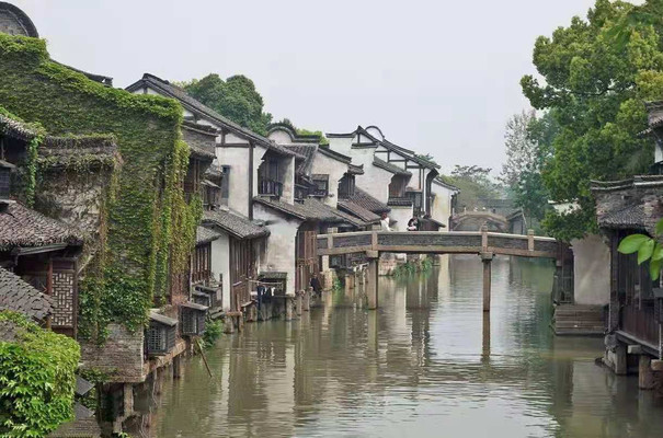 A scenic view of Jiaxing Wangdian Liangcangqun