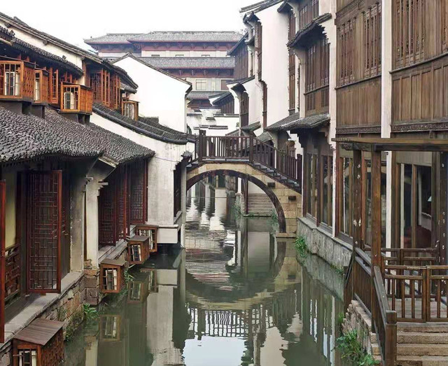 A scenic view of Jiaxing Wangdian Liangcangqun