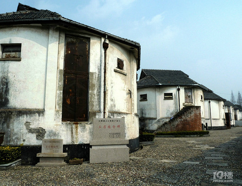 A scenic view of Jiaxing Wangdian Liangcangqun