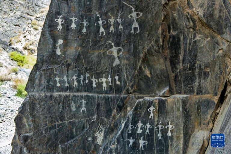 Discovering Jiayuguan Heishan Yanhua: A Hidden Gem of Gansu’s Natural Beauty