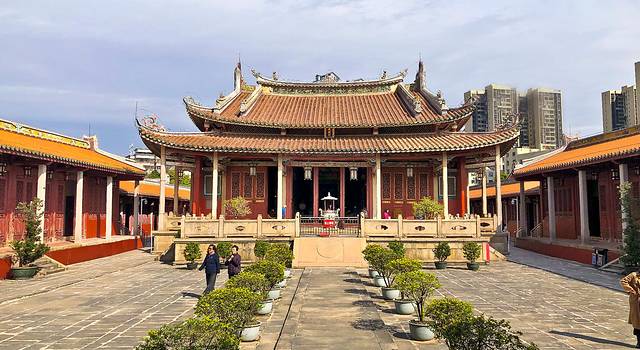 A scenic view of Jieyang Gurong Wumiao