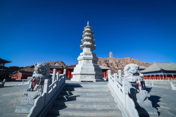 A scenic view of Jinchang Shengrongsi Ta