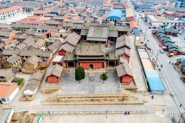 A scenic view of Jincheng Cuifujun Miao