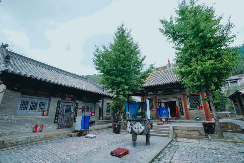 A scenic view of Jincheng Dinglin Temple