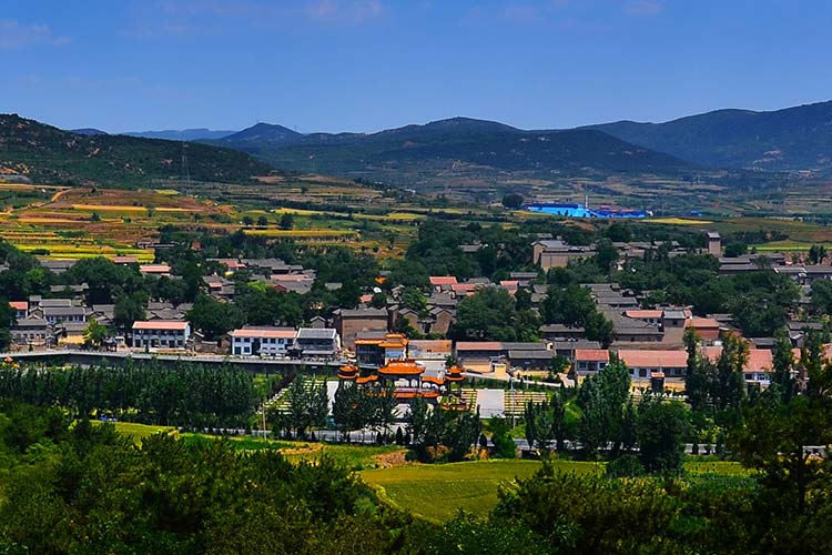 A scenic view of Jincheng Lianghu Yuxu Guan