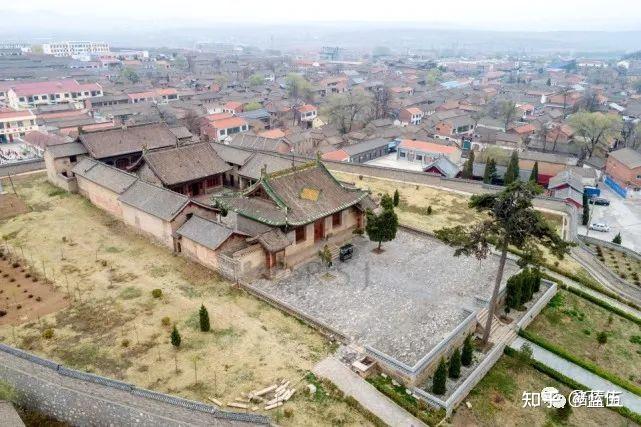 A scenic view of Jincheng Nan Bei Jixiang Temple