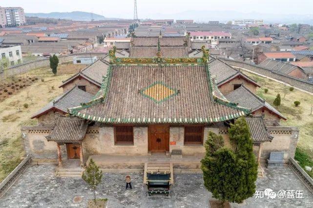 A scenic view of Jincheng Nan Bei Jixiang Temple