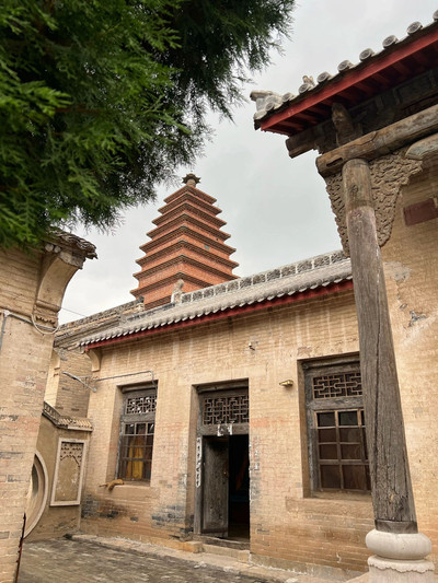 A scenic view of Jincheng Sansheng Ruixian Pagoda