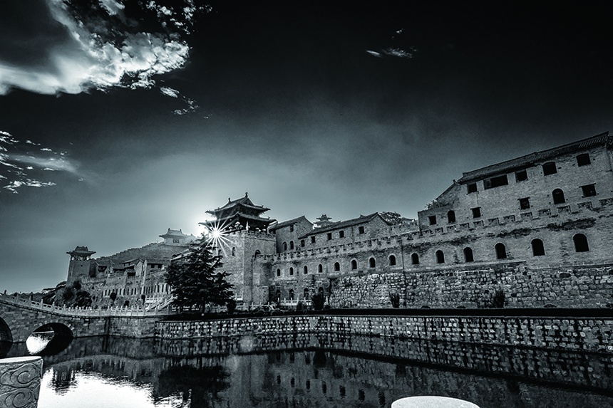 A scenic view of Jincheng Xiangyu Castle