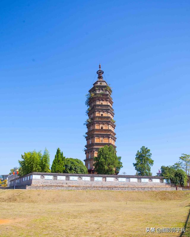 A scenic view of Jingdezhen Fuliang Hongta