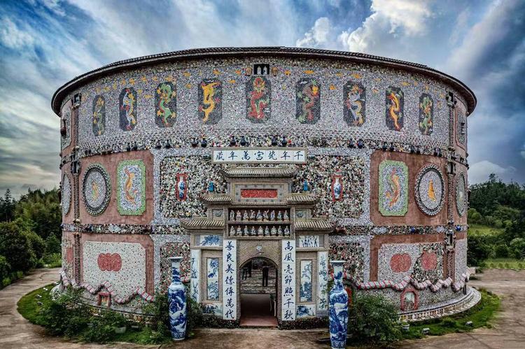 A scenic view of Jingdezhen Hutian Guci Yaozhi