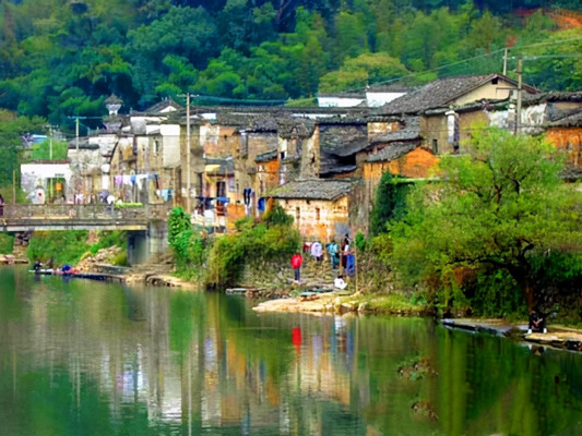 A scenic view of Jingdezhen Yaoli Gaibian Jiuzhi