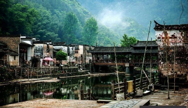 A scenic view of Jingdezhen Yaoli Gaibian Jiuzhi