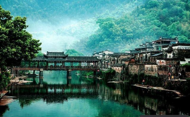 A scenic view of Jingdezhen Yaoli Gaibian Jiuzhi