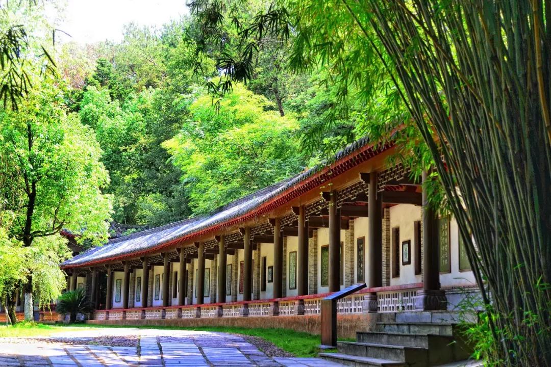 A scenic view of Jingdezhen Zhenyao