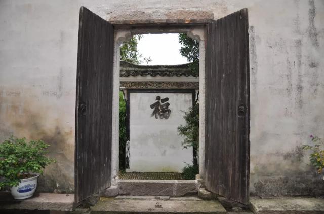 A scenic view of Jinhua Chenwangdao Guju