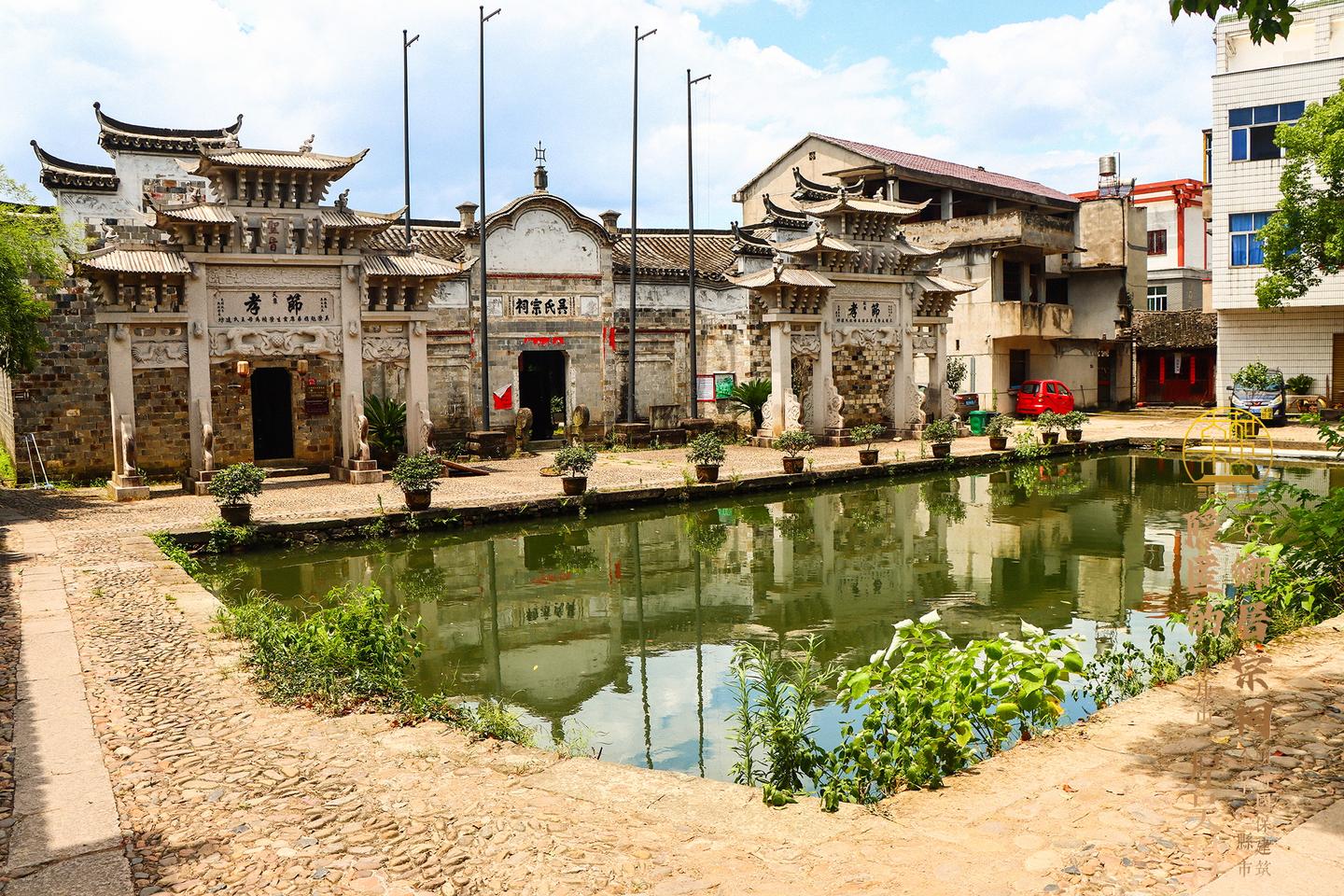 A scenic view of Jinhua Houwucun Gu Jianzhuqun