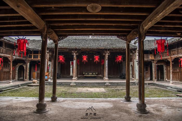 A scenic view of Jinhua Shidetang