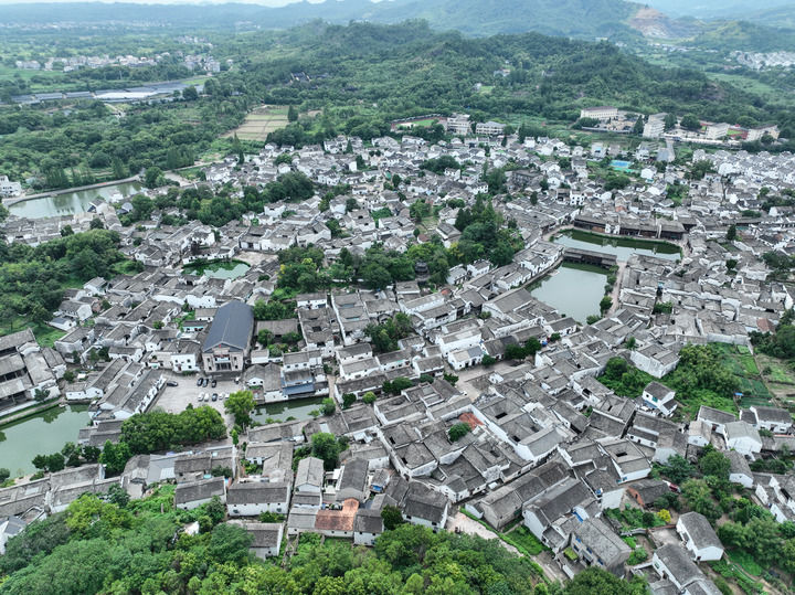 A scenic view of Jinhua Shidetang