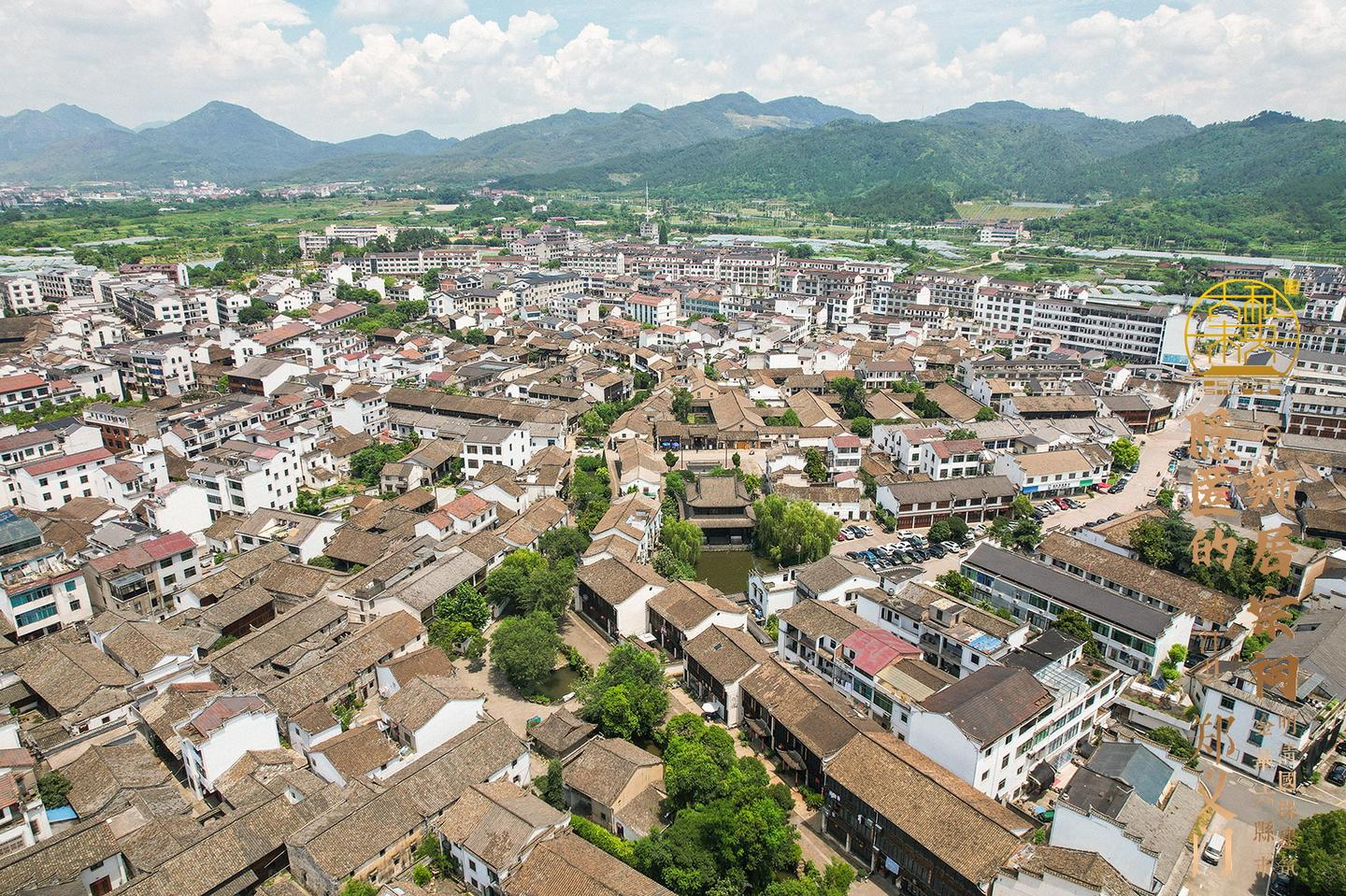 A scenic view of Jinhua Zhengyimen Gu Jianzhuqun