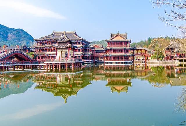 A scenic view of Jinhua Ziweishan Minju