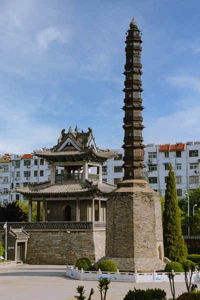 A scenic view of Jining Chongjue Si Tieta