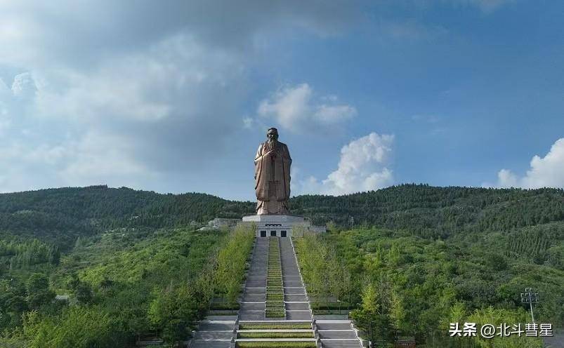 A scenic view of Jining Jingling Gong Bei