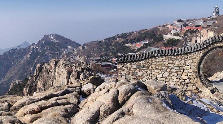 A scenic view of Jining Qingshan Si