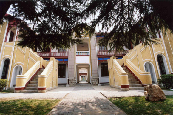 A scenic view of Jining Qufu Shifan Xuexiao Jiuzhi
