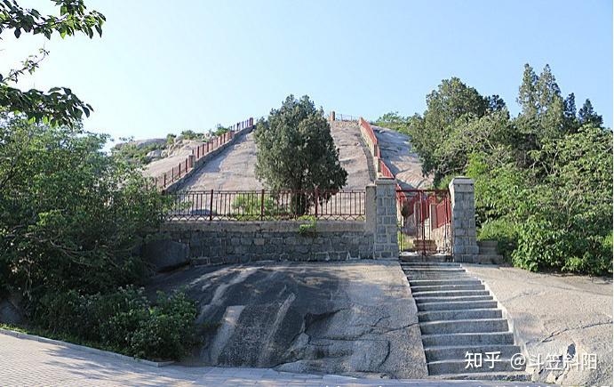 A scenic view of Jining Tieshan Gangshan Moya Shike
